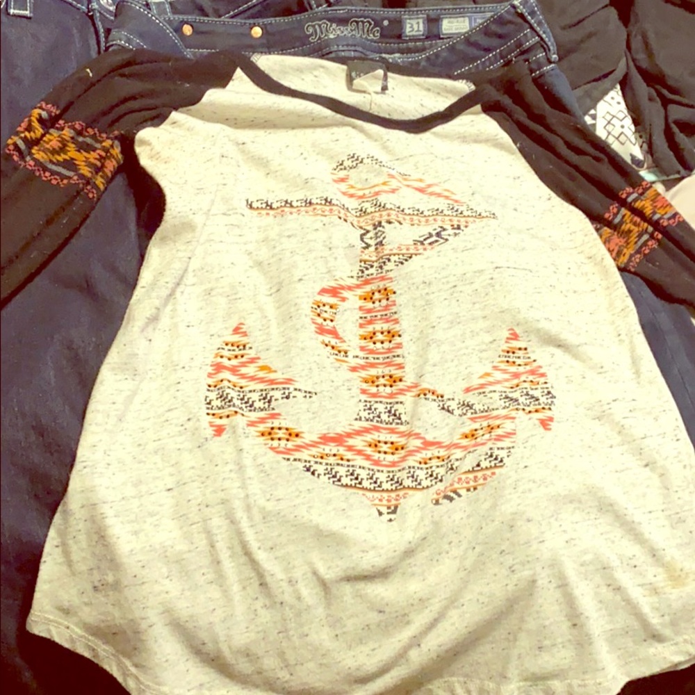 Aztec Styles Daytrip shirt